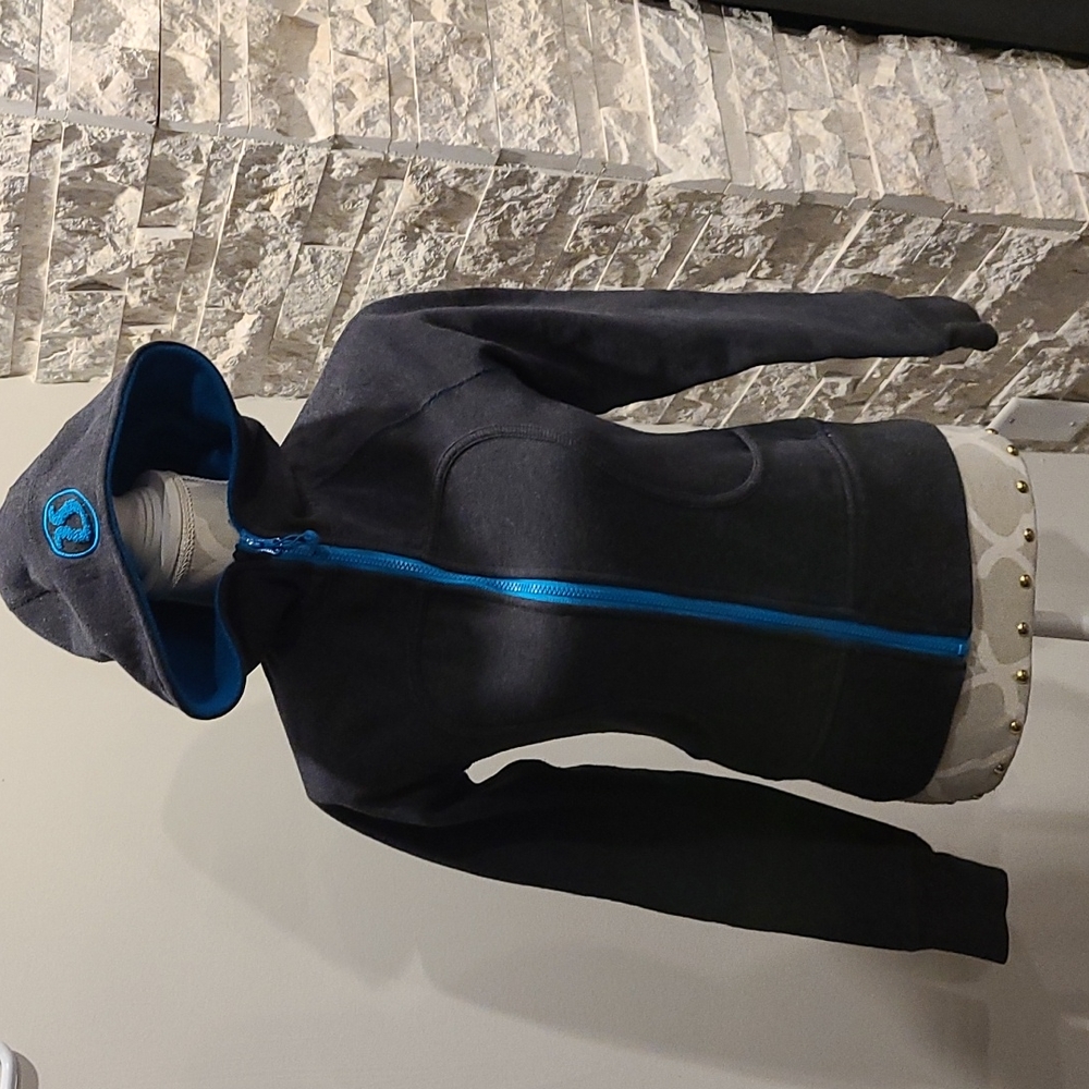 Lululemon Scuba Hoodie heathered grey  and blue zipper